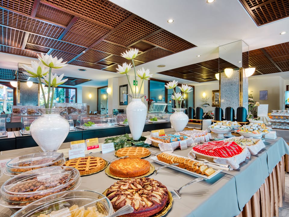 Daily buffet breakfast (EUR 10 per person)