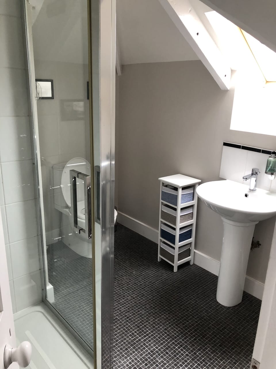 Bay View | Bathroom shower