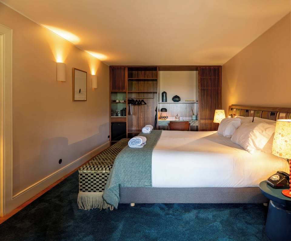 Premium Terrace Room | Minibar, in-room safe, desk, blackout drapes