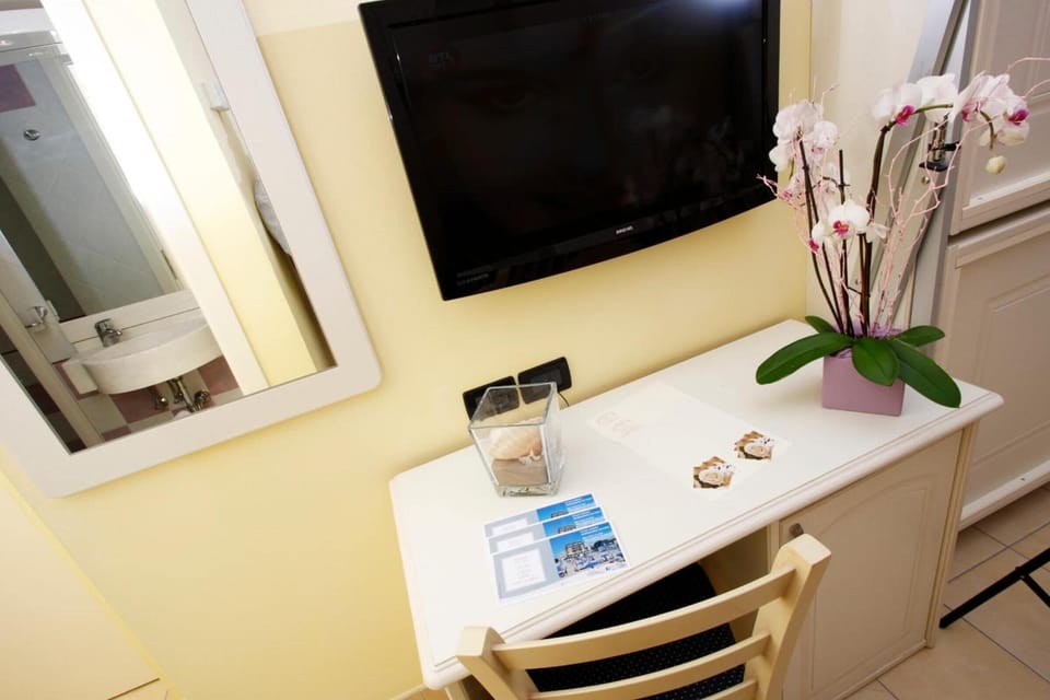 1 bedroom, minibar, in-room safe, desk