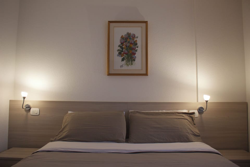 Standard Double or Twin Room, Balcony | Hypo-allergenic bedding, free WiFi, bed sheets