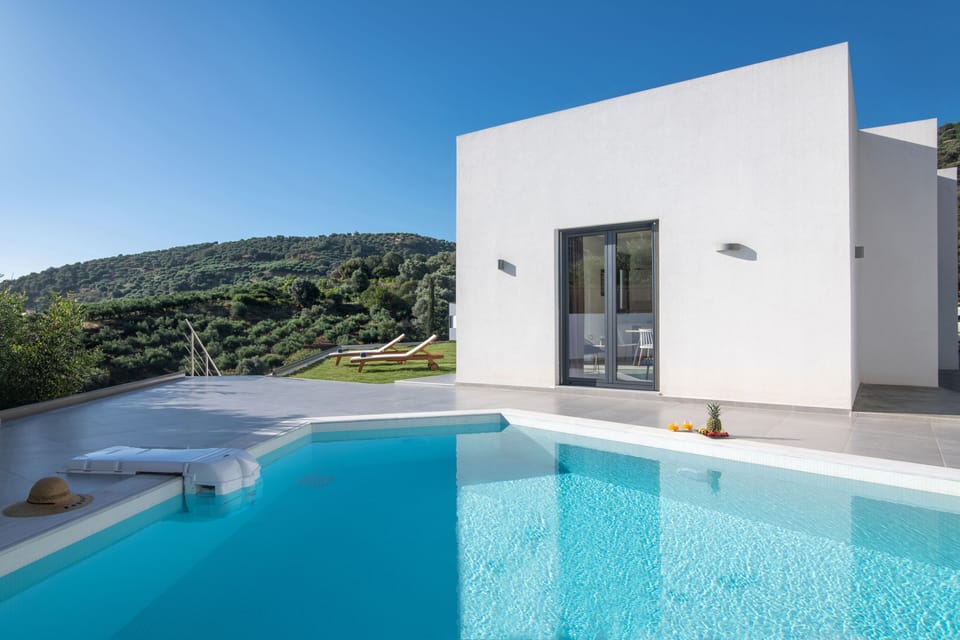 Private pool