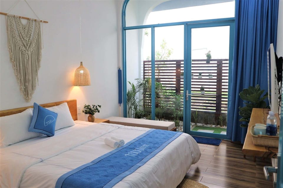 Double Room, Garden View | Free WiFi, bed sheets