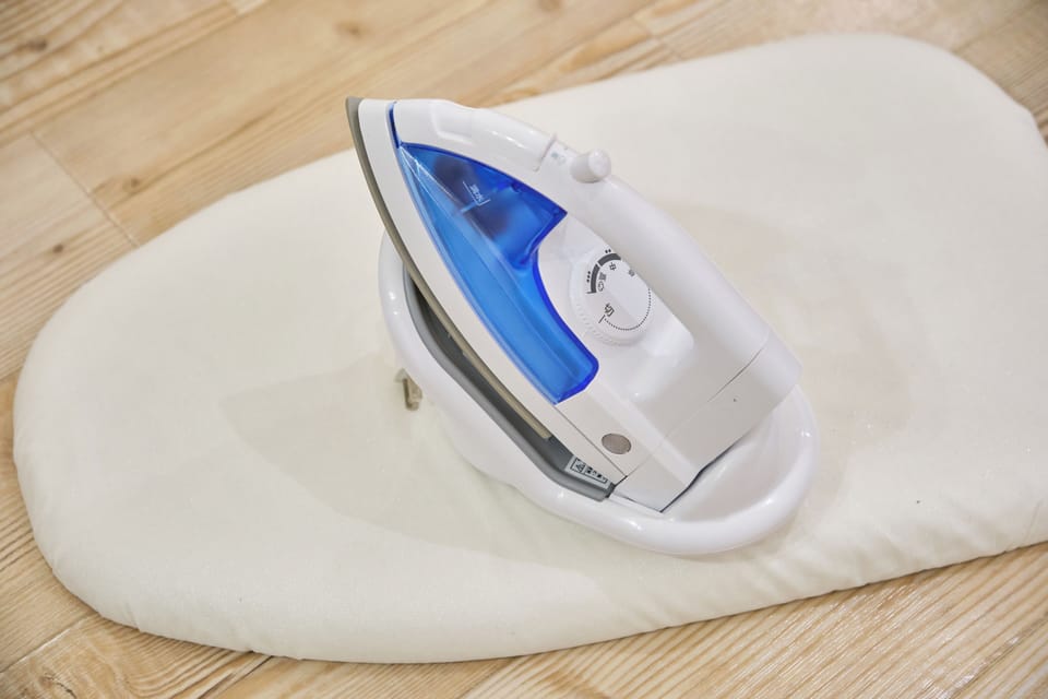 Iron/ironing board