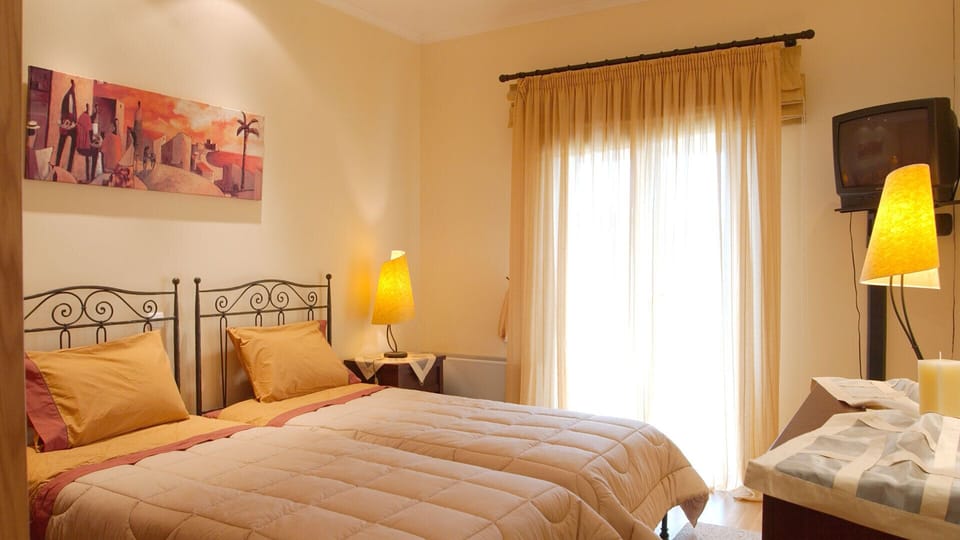 Villa, 6 Bedrooms, Accessible, Smoking | 6 bedrooms, iron/ironing board, bed sheets