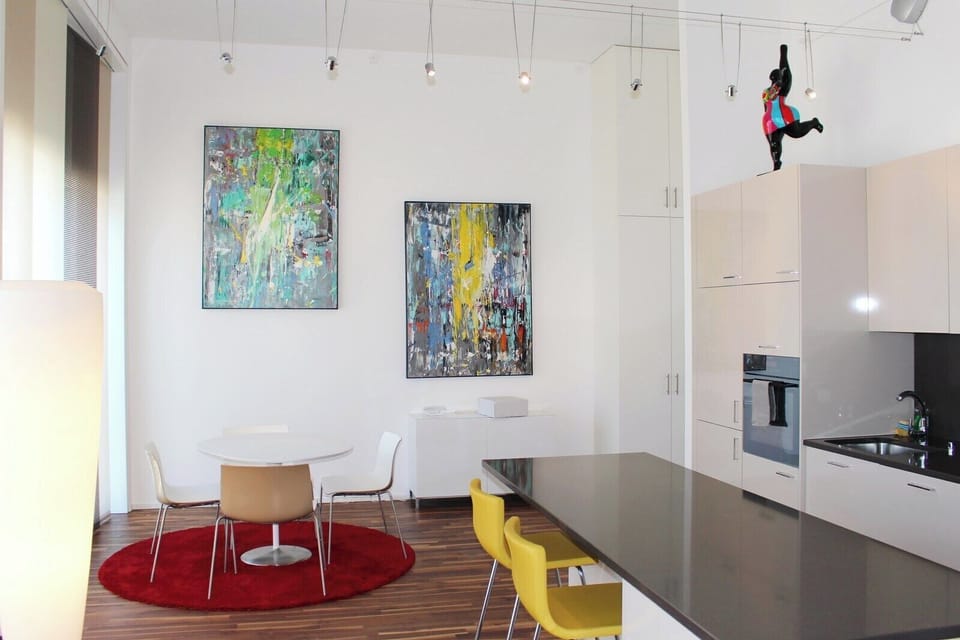 Apartment, 2 Bedrooms, Accessible, Smoking | Dining room
