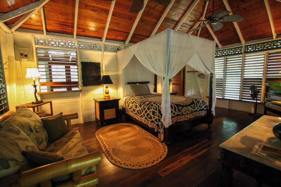 Superior Queen Room (Sea Grape) | 1 bedroom, premium bedding, pillowtop beds, desk