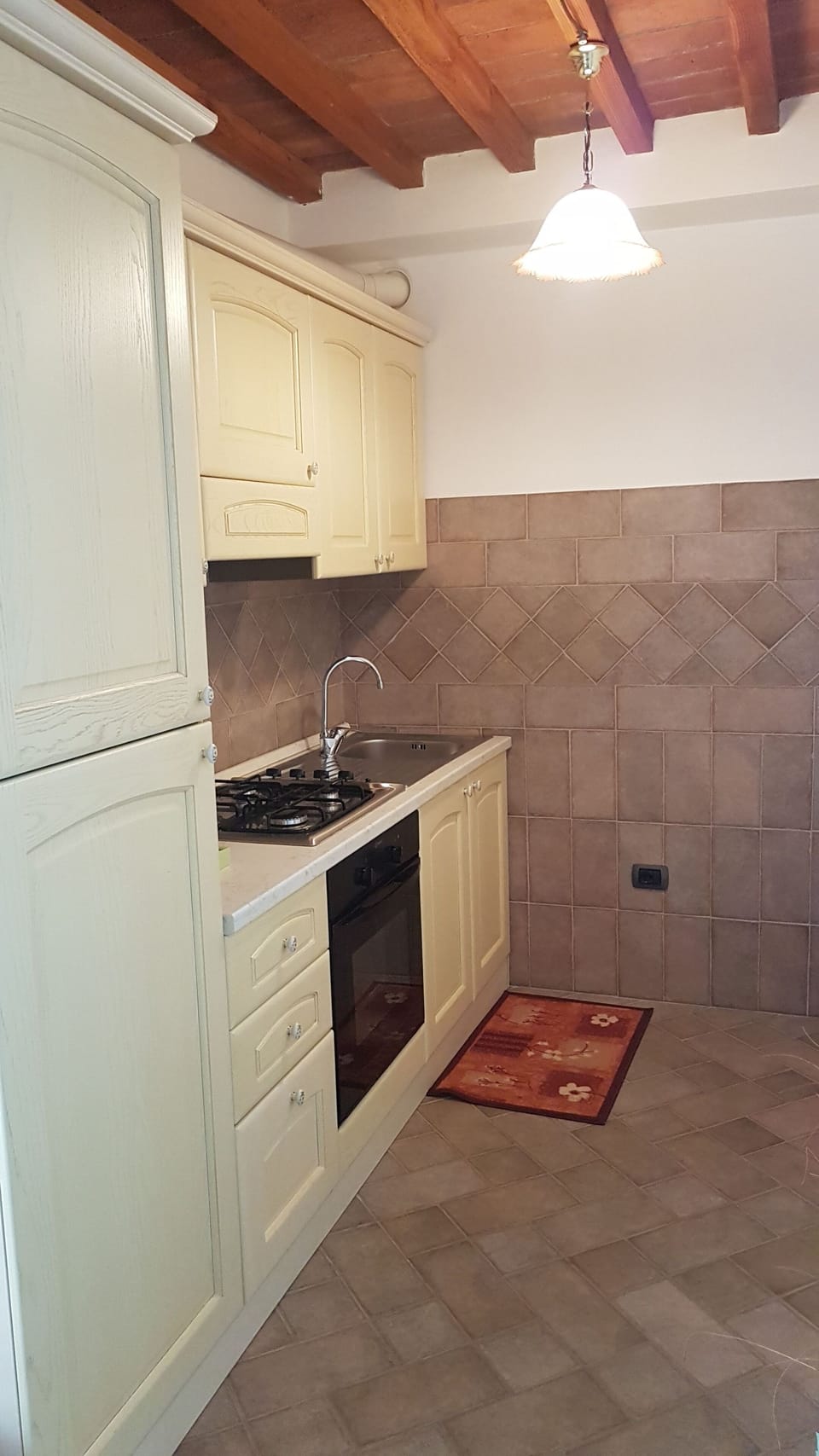 Apartment, 1 Bedroom, Smoking, Balcony | Private kitchen | Stovetop, coffee/tea maker