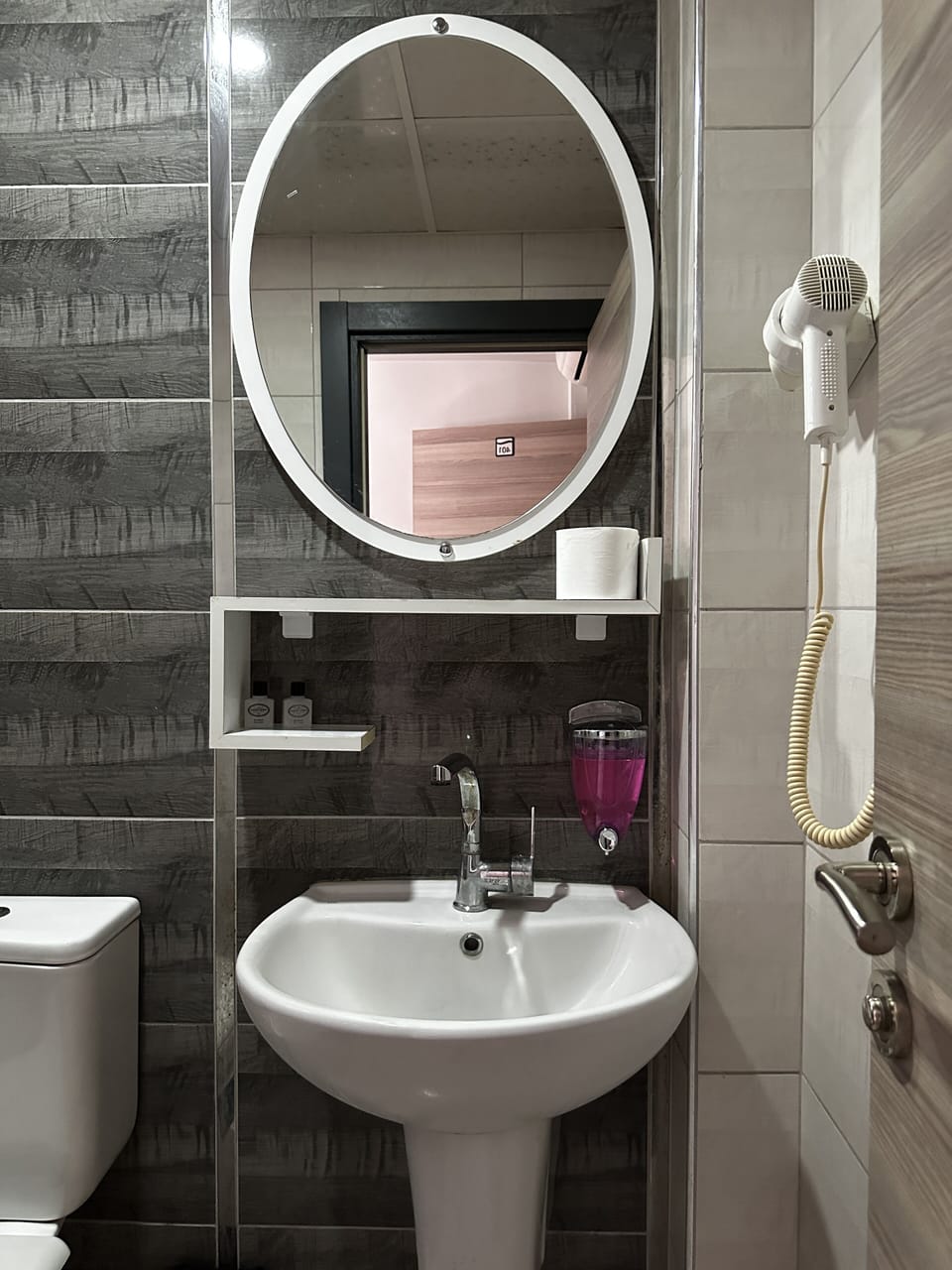 Shower, hydromassage showerhead, hair dryer, slippers