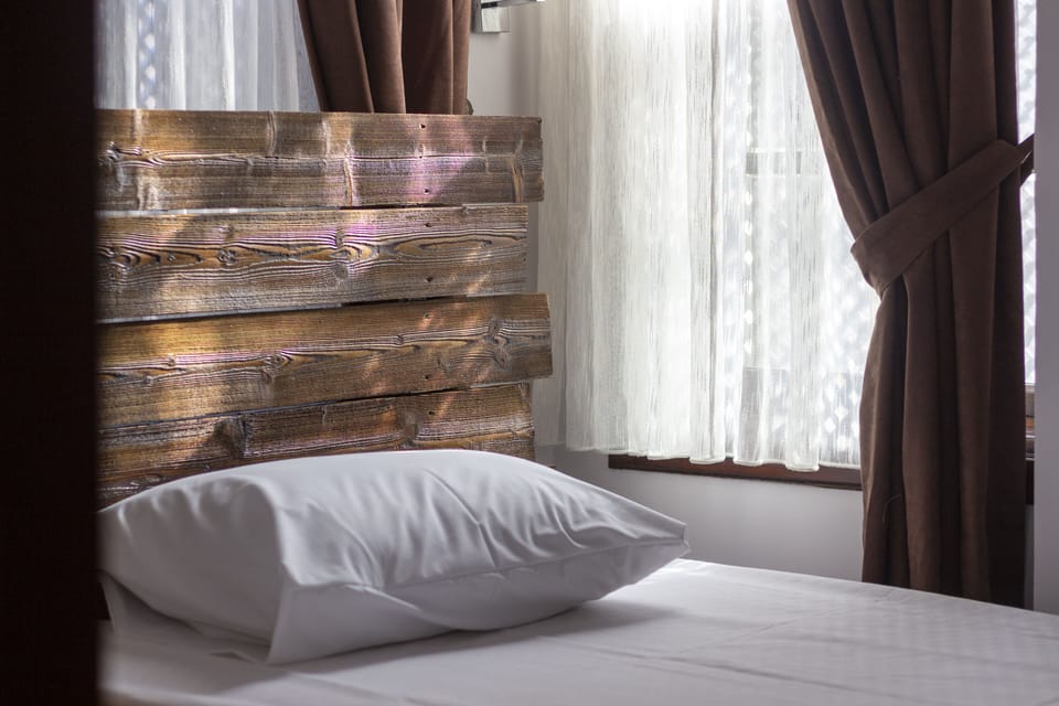Standard Single Room | Minibar, desk, free WiFi