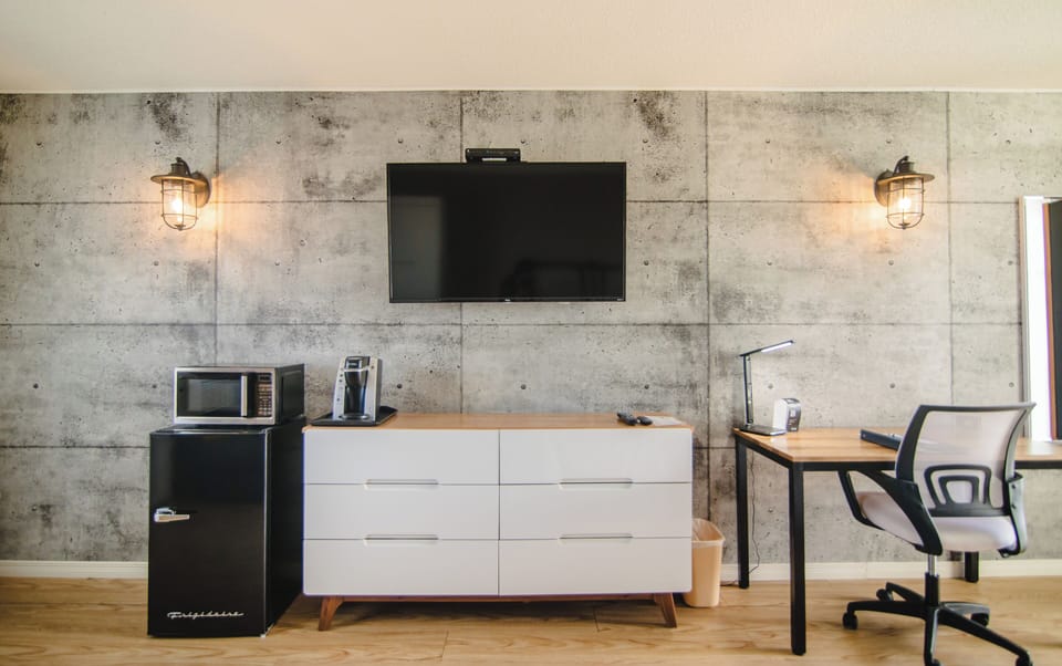 Desk, blackout drapes, iron/ironing board, free WiFi