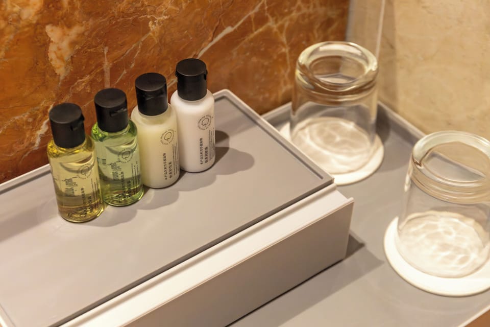 Shower, free toiletries, hair dryer, bathrobes