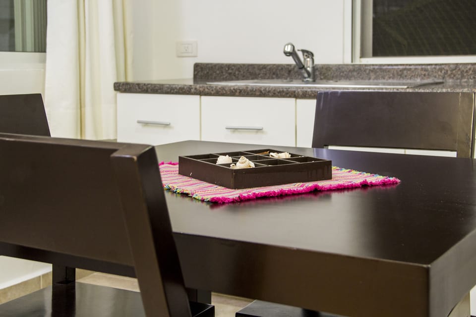 Pillowtop beds, in-room safe, desk, blackout drapes