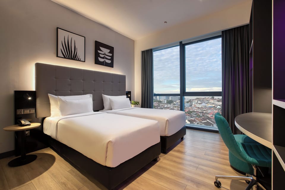 Premium bedding, free minibar, in-room safe, desk