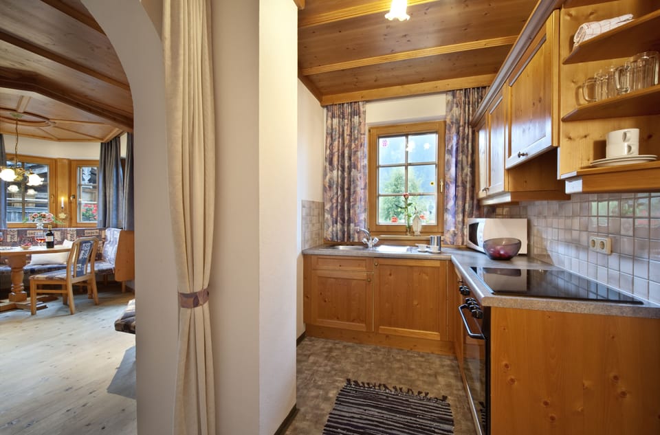 Comfort Apartment, Mountain View (Not Included: Cleaning Fee 32 EUR p.P) | Private kitchen