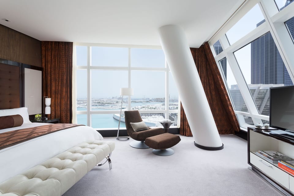 Family Suite | Minibar, desk, laptop workspace, soundproofing