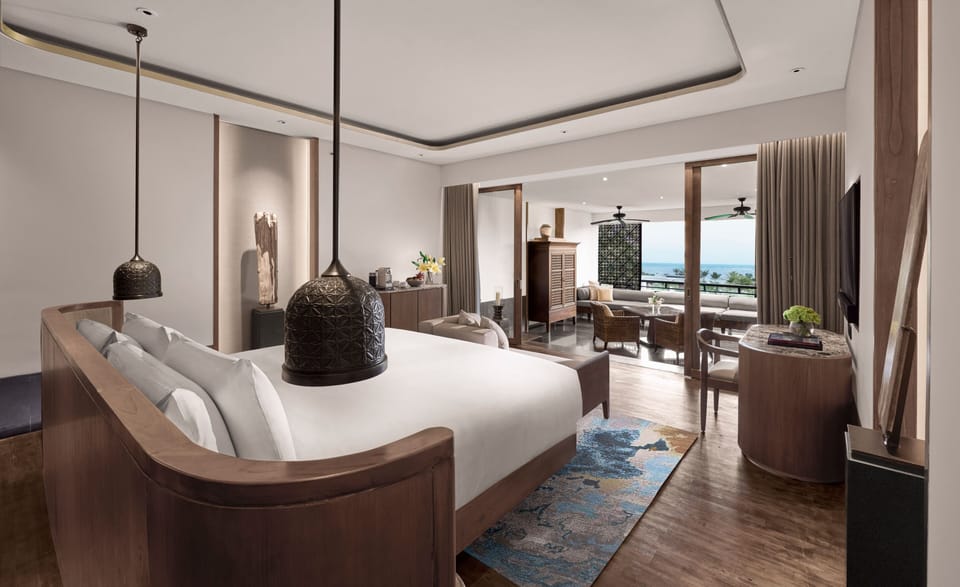 Junior Suite, 1 King Bed, Ocean View | Premium bedding, in-room safe, desk, laptop workspace