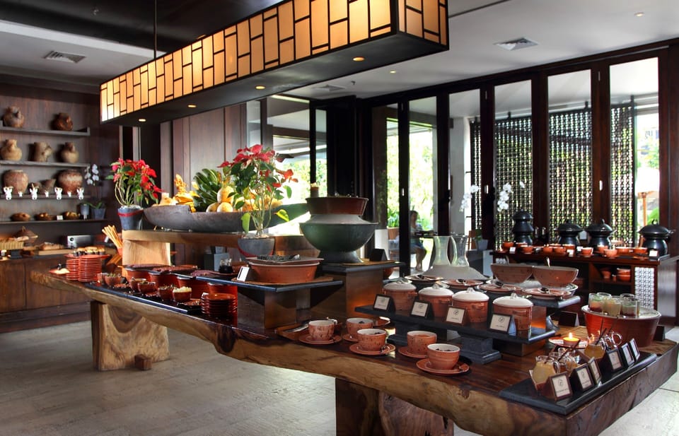 Daily buffet breakfast for a fee