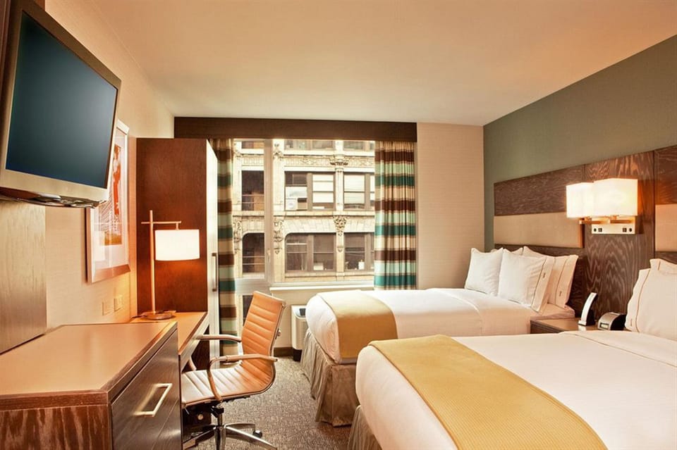 In-room safe, desk, iron/ironing board, free WiFi