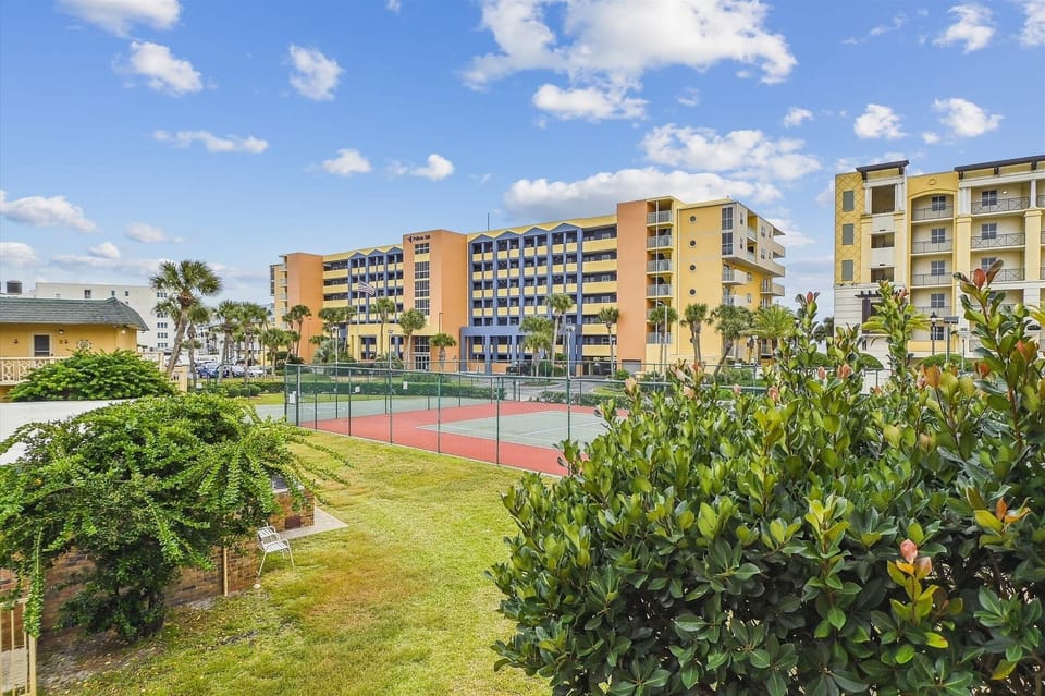 Venus 219 - 2nd Floor 1 BR on Okaloosa Island with easy beach access by RedAwning Apartment in Okaloosa Island