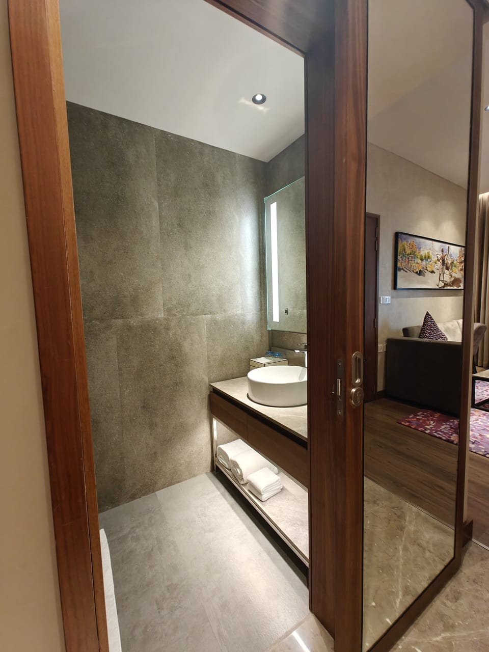 Premium Suite (Both ways Airport Transfer) | Bathroom | Free toiletries, hair dryer, bathrobes, slippers