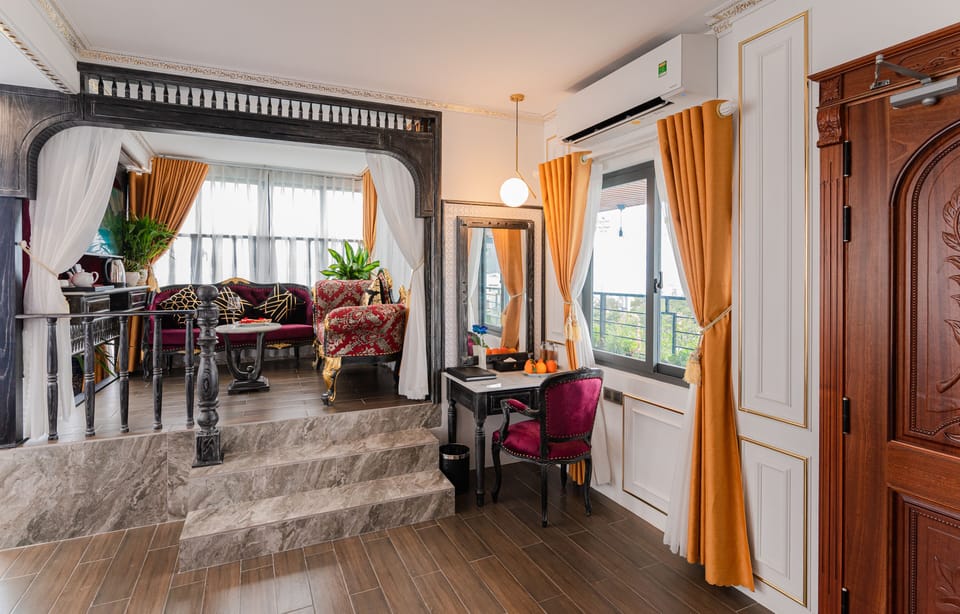 Athena Suite | Living area | Flat-screen TV