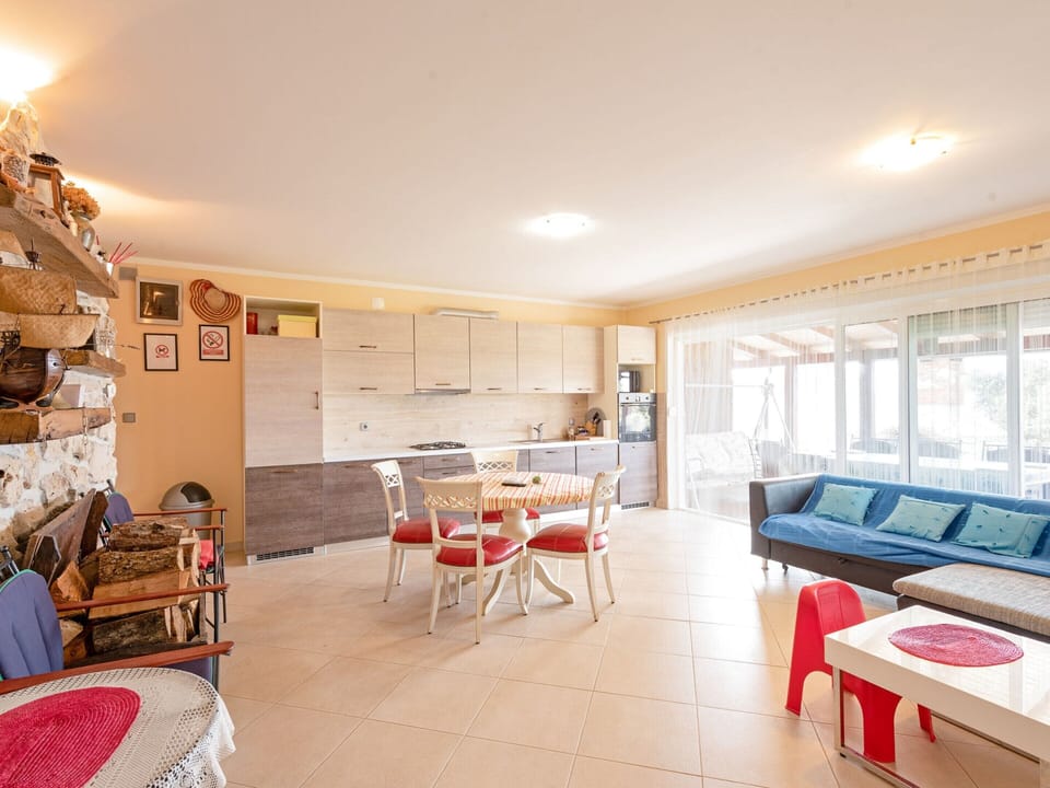 House | Dining