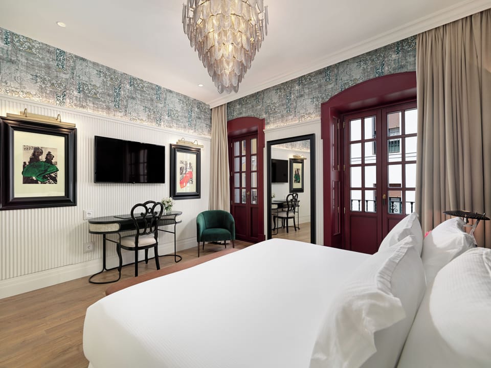 Down comforters, minibar, in-room safe, blackout drapes