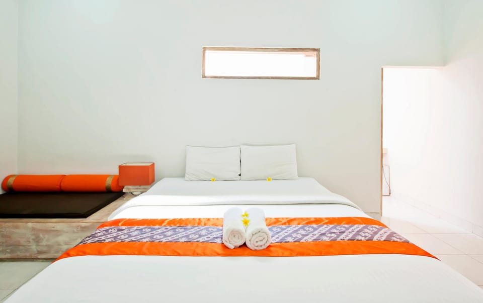 Deluxe Double Room | Desk, free WiFi, bed sheets
