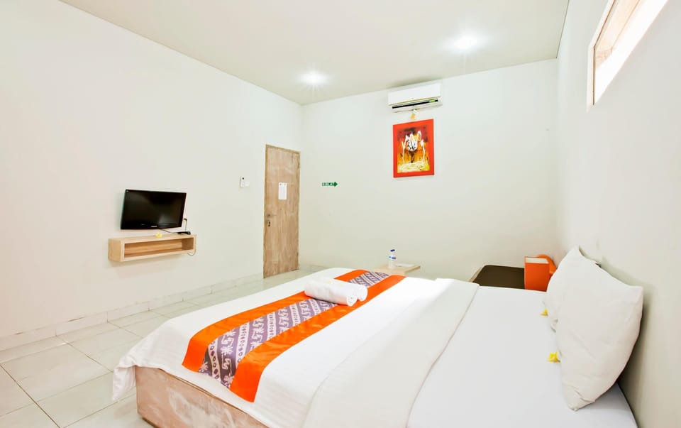 Deluxe Double Room | Desk, free WiFi, bed sheets