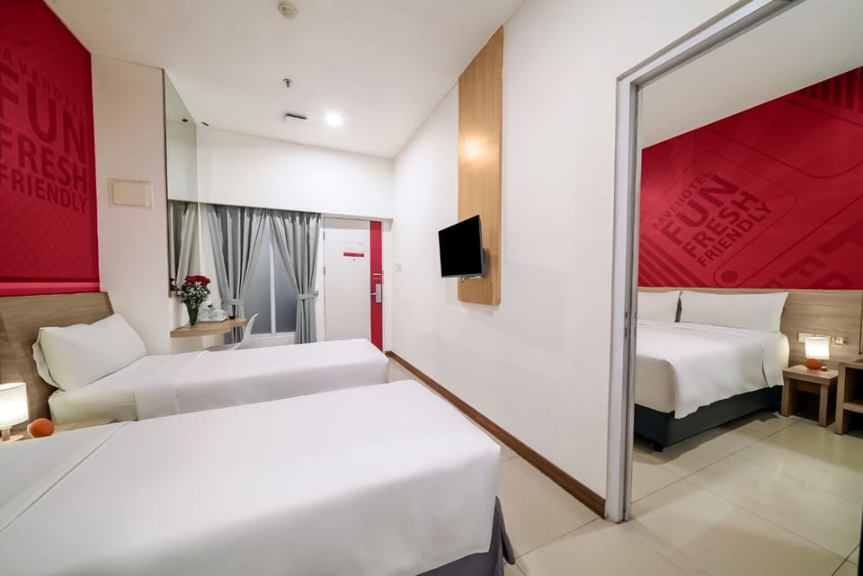 Standard Room | Minibar, in-room safe, desk, rollaway beds