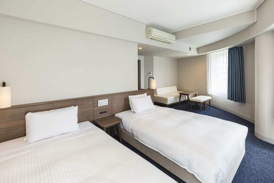 Down comforters, blackout drapes, free WiFi, bed sheets
