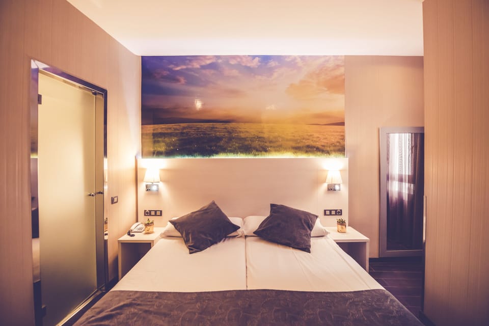 Basic Twin Room, 2 Twin Beds, Private Bathroom | In-room safe, iron/ironing board, free WiFi
