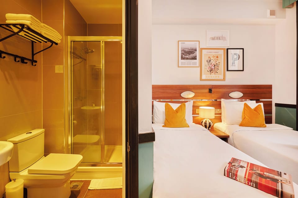 Twin Room | Pillowtop beds, iron/ironing board, free WiFi