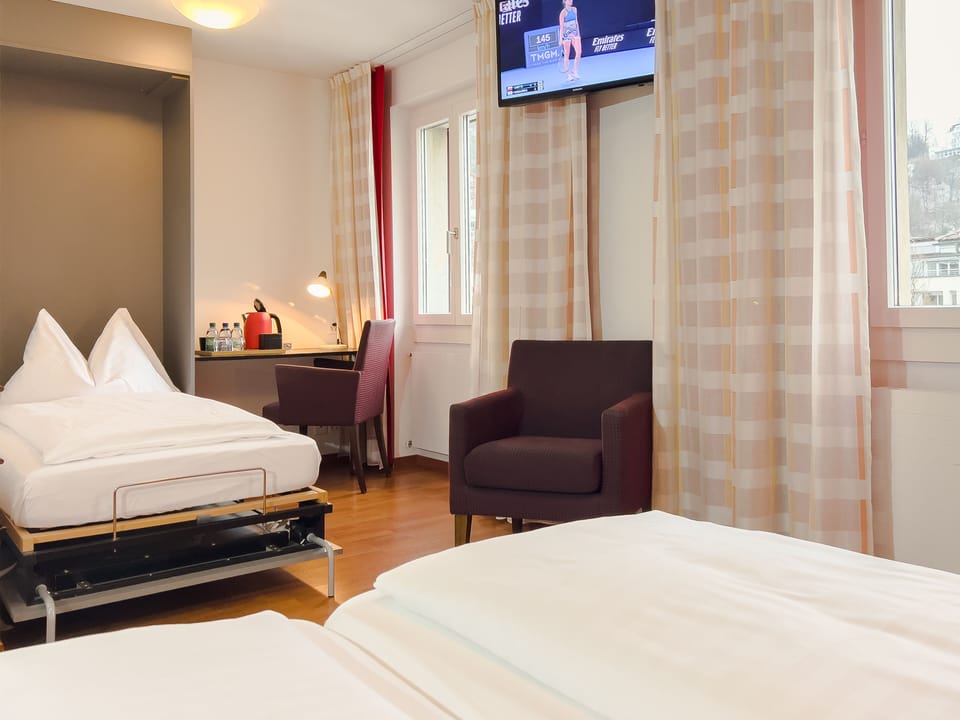 Superior Triple Room | In-room safe, individually decorated, individually furnished, desk