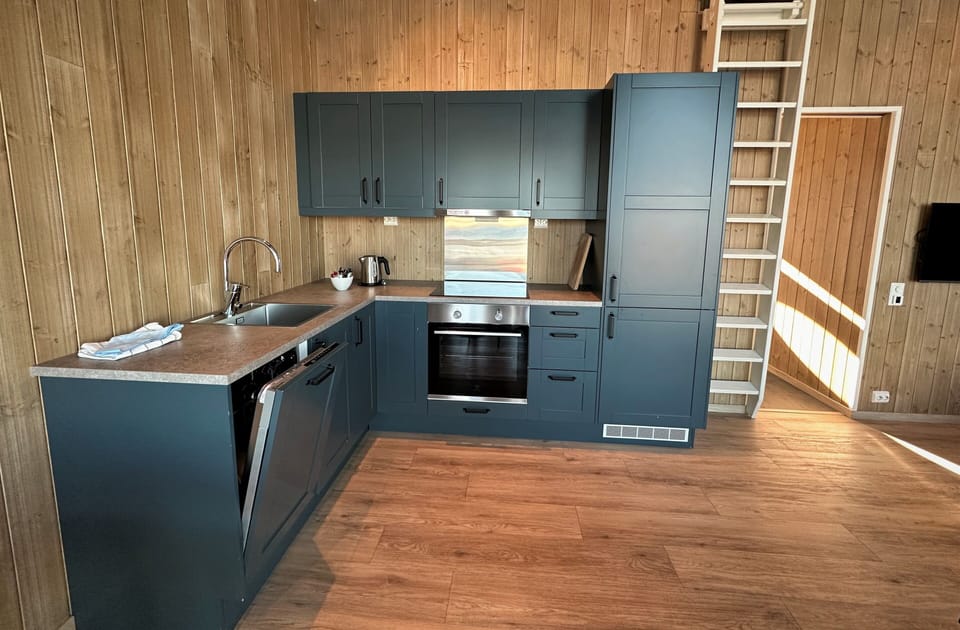 Seaview Rorbu Torghatten | Private kitchen | Full-size fridge, oven, dishwasher, electric kettle
