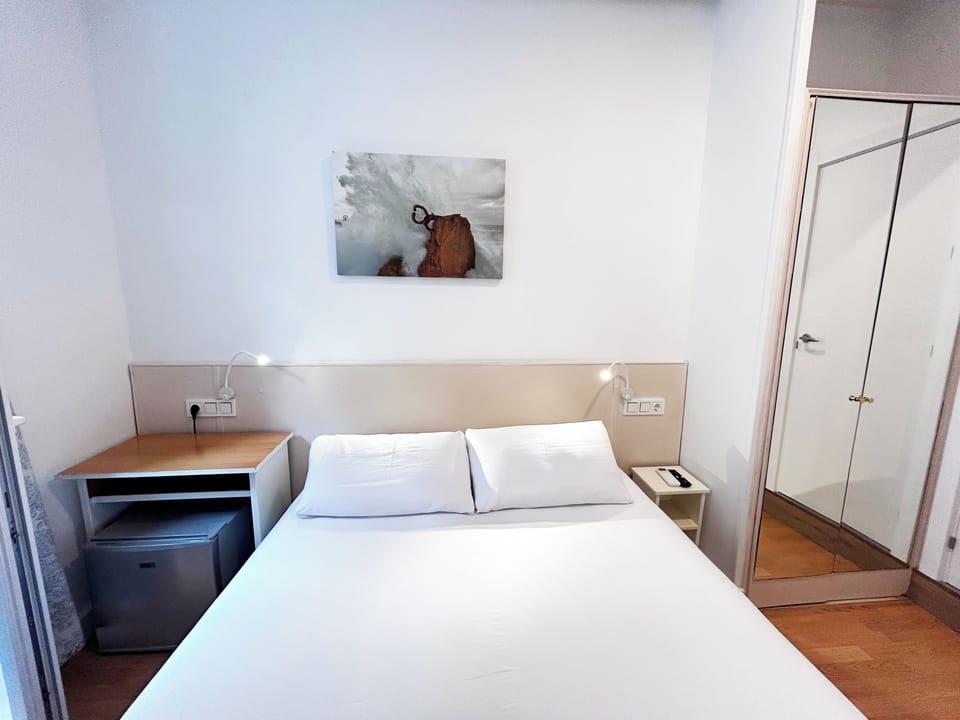 Double Room, 1 King Bed, Balcony | Egyptian cotton sheets, premium bedding, down comforters, desk