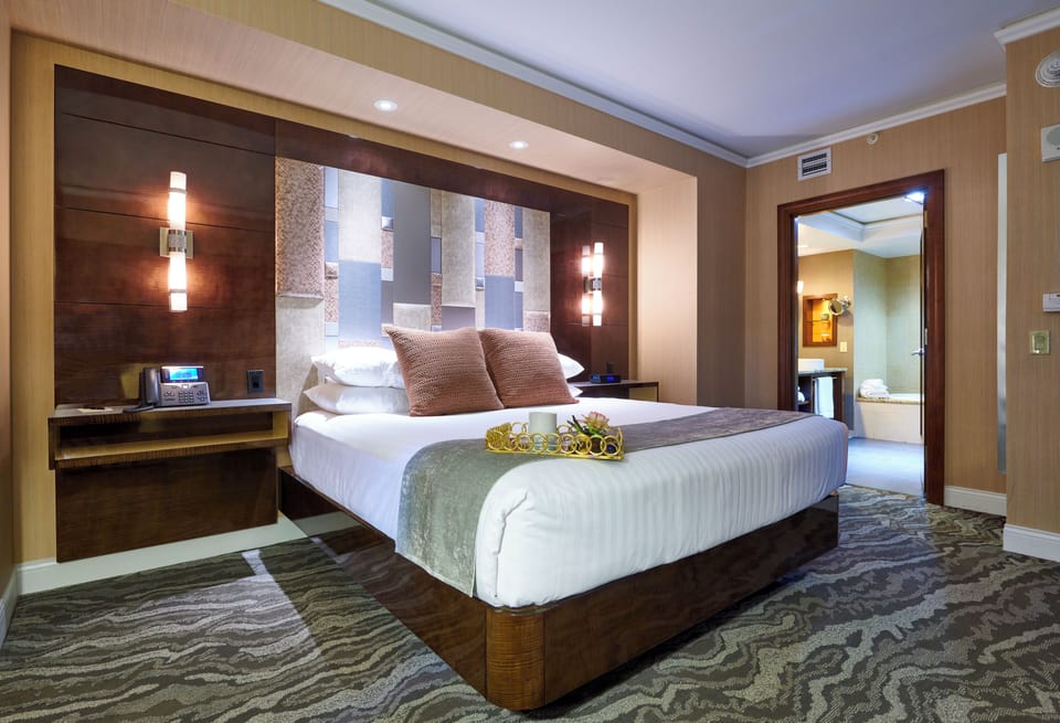 Premium bedding, pillowtop beds, minibar, in-room safe