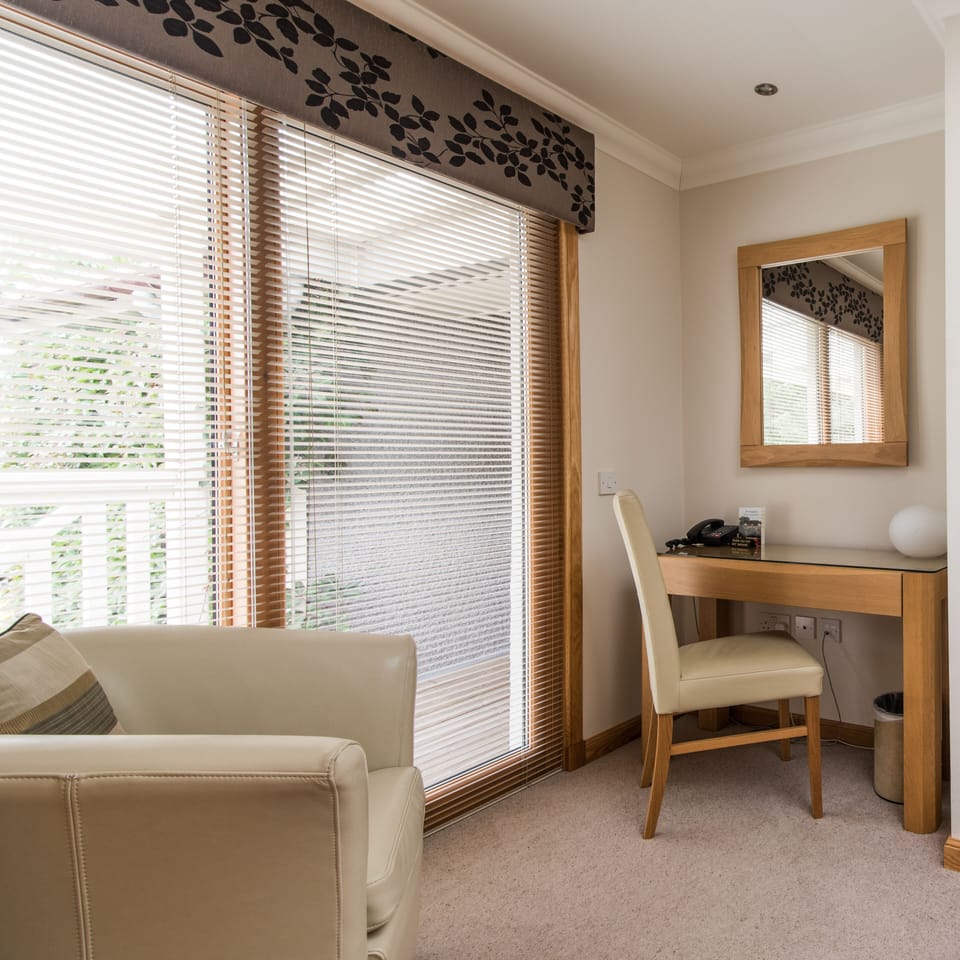 Classic Double Room | Individually decorated, individually furnished, desk, laptop workspace