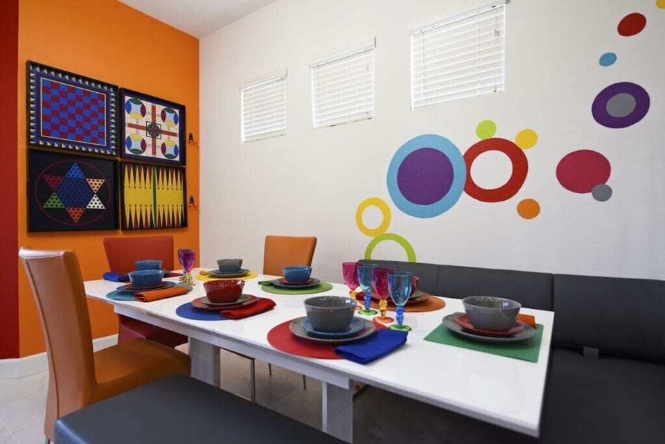 Townhome, 5 Bedrooms | Private kitchen | Dishwasher, dining table