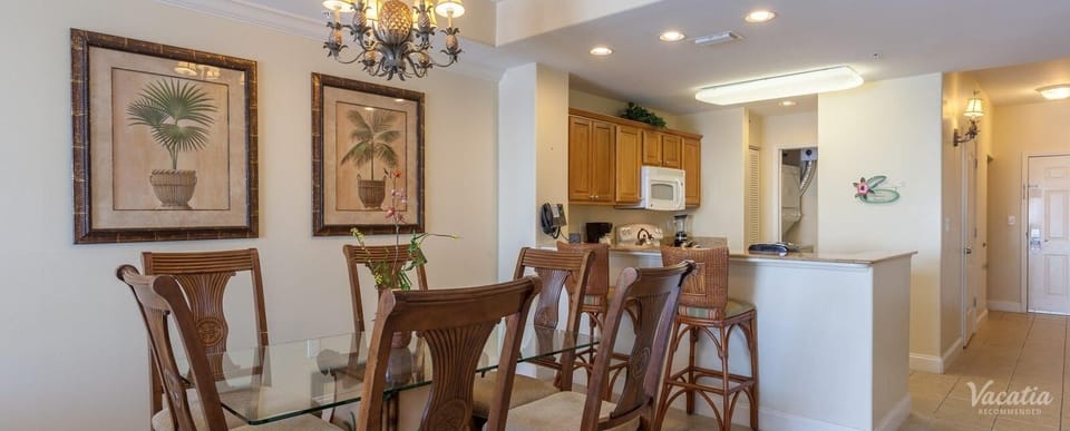 Condo, 2 Bedrooms | Dining