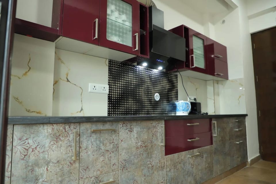 Apartment, 3 Bedrooms, Accessible, Smoking | Interior