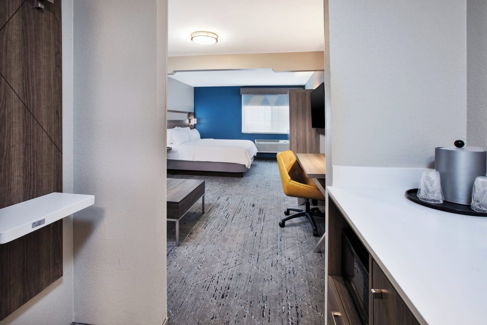 Standard Room, 1 King Bed with Sofa bed | In-room safe, iron/ironing board, free cribs/infant beds, rollaway beds