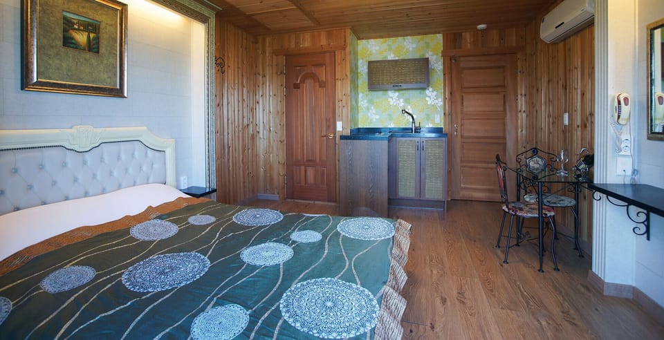 Ocean View | Private kitchenette | Mini-fridge, microwave, rice cooker, cookware/dishes/utensils
