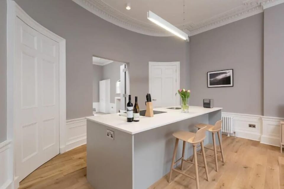 Apartment | Private kitchen | Fridge, microwave, oven, stovetop