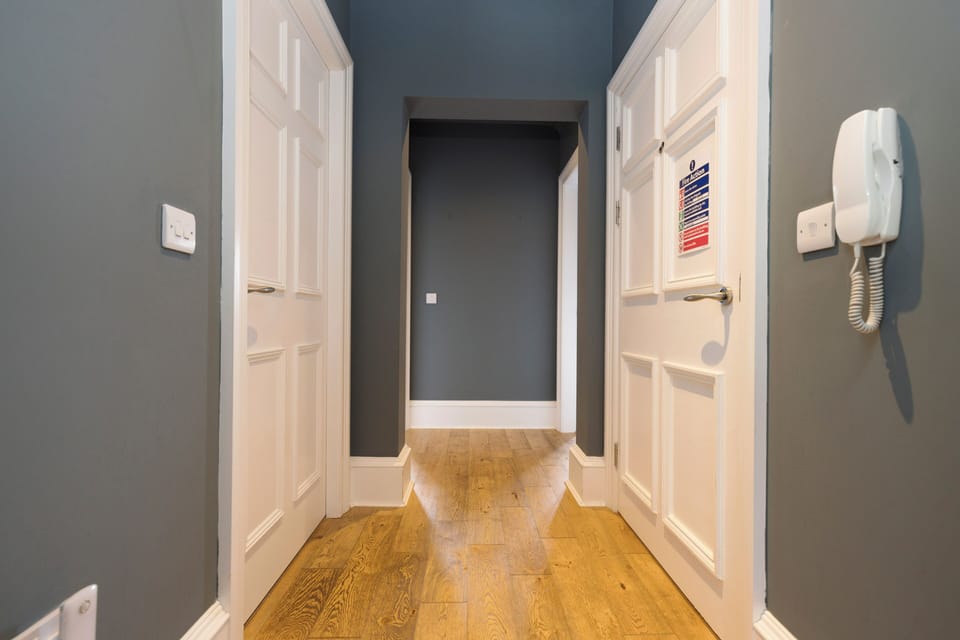 Apartment | 2 bedrooms, iron/ironing board, free cribs/infant beds, free WiFi