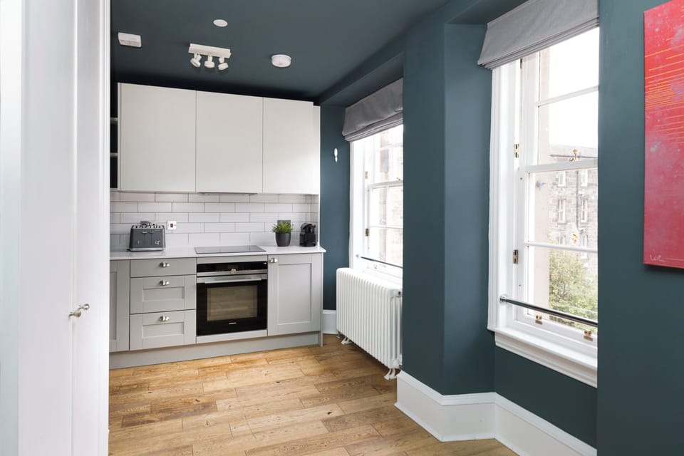 Apartment | 2 bedrooms, iron/ironing board, free cribs/infant beds, free WiFi