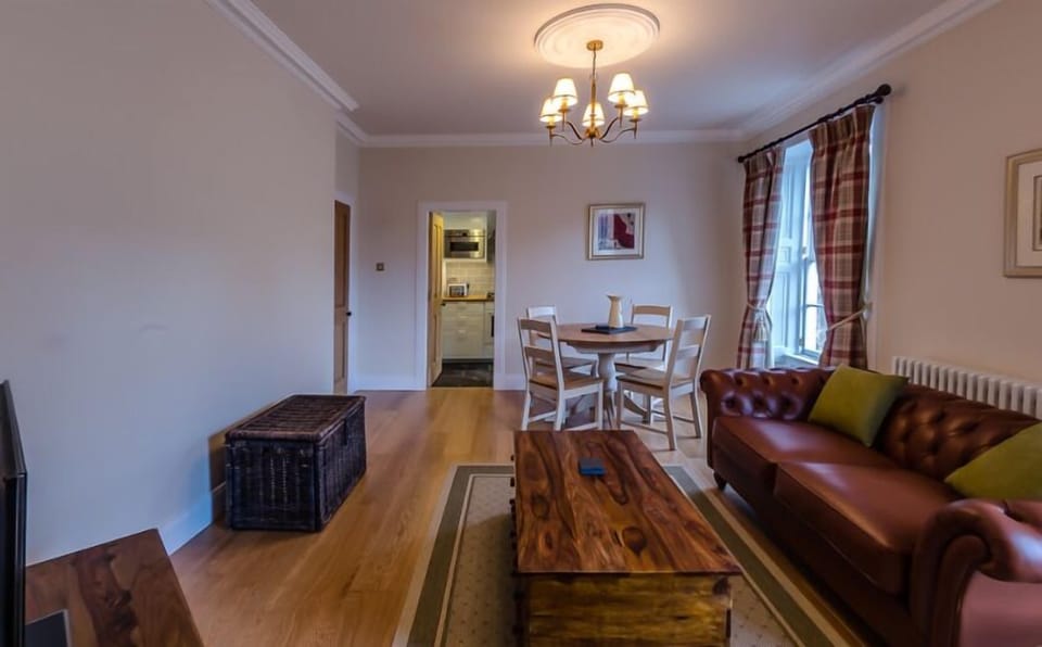 Apartment | Living area | Flat-screen TV