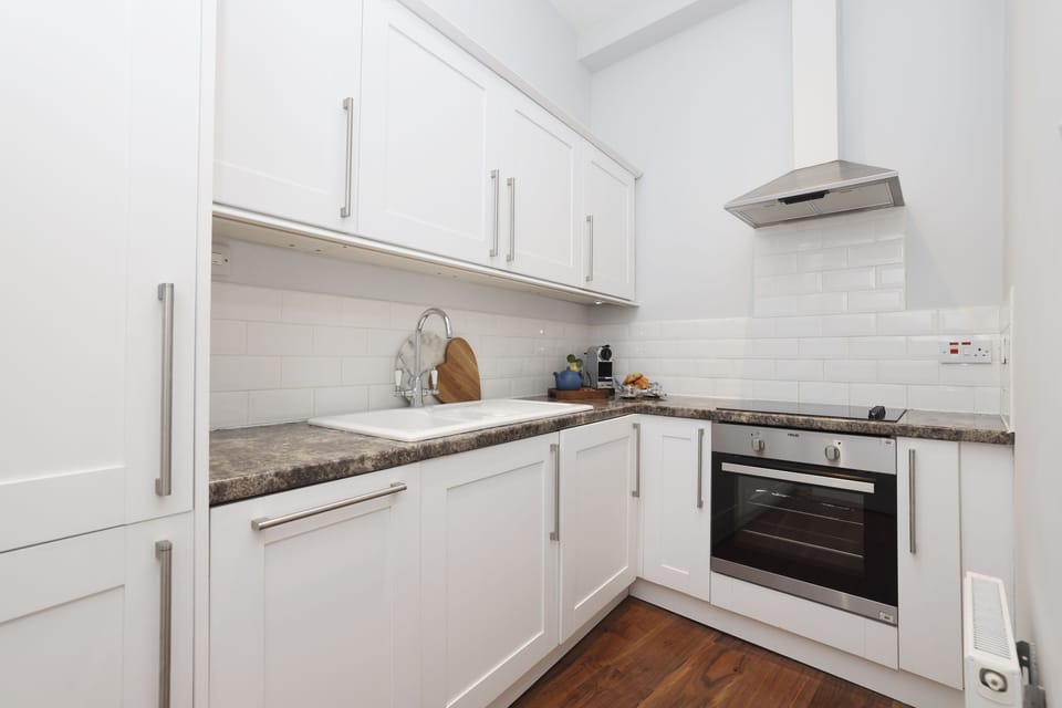 Apartment | Private kitchen | Fridge, microwave, oven, stovetop