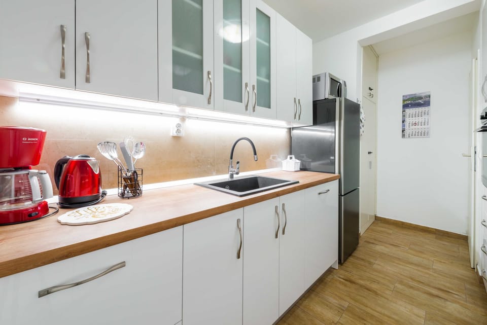 Apartment (Apartment Blue Harmony - Two Bedroom ) | Private kitchen | Fridge
